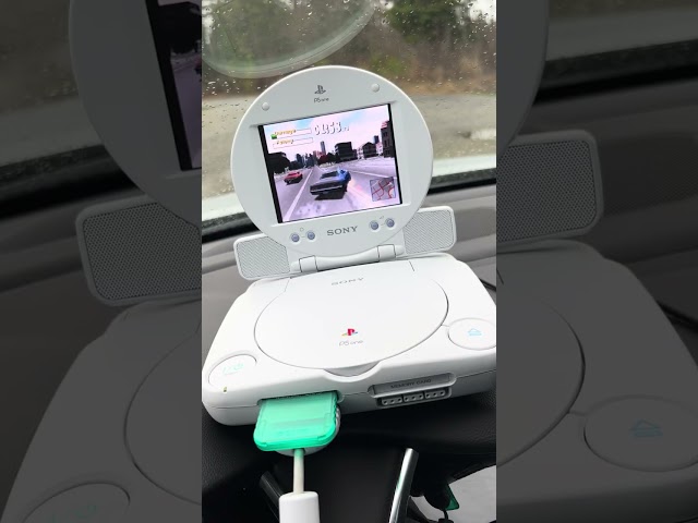 Playing Driver 2 on PSone in a Car!! (Ps1 lcd screen car adapter)