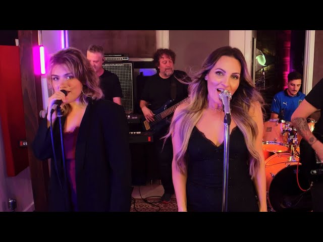 You Keep Me Hangin' On | Live In Studio | Sing It Live