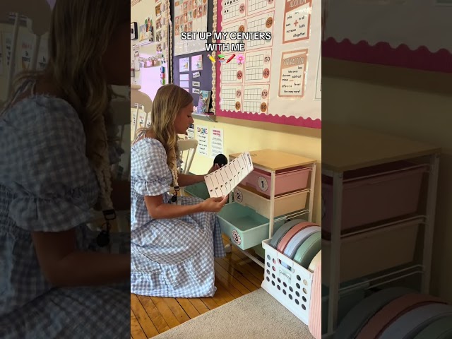 Setting Up My Classroom Centers With Me! 📚🥰#TeacherLife #ClassroomSetup #ClassroomCenters #shorts