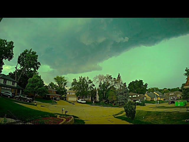 Supercell development, multiple rounds of severe t-storms, strobe lightning and hail - June 25, 2024