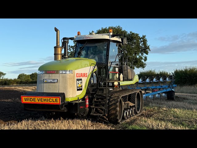 PLOUGHING HEADLANDS /  NEW MACHINE ARIVES !! @LEMKENAgrovision 