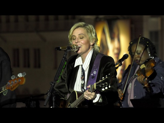 Brandi Carlile - Joni (Live from the Grammy Museum)