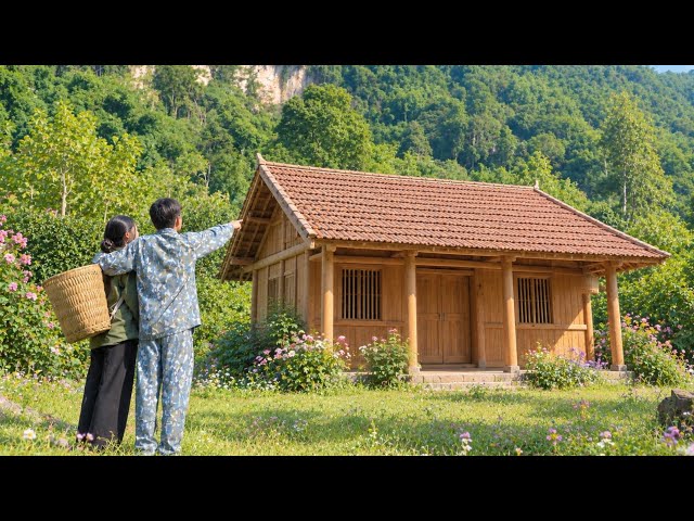 The soldier will not allow anyone to harm Hao—the home that is gradually nearing completion.