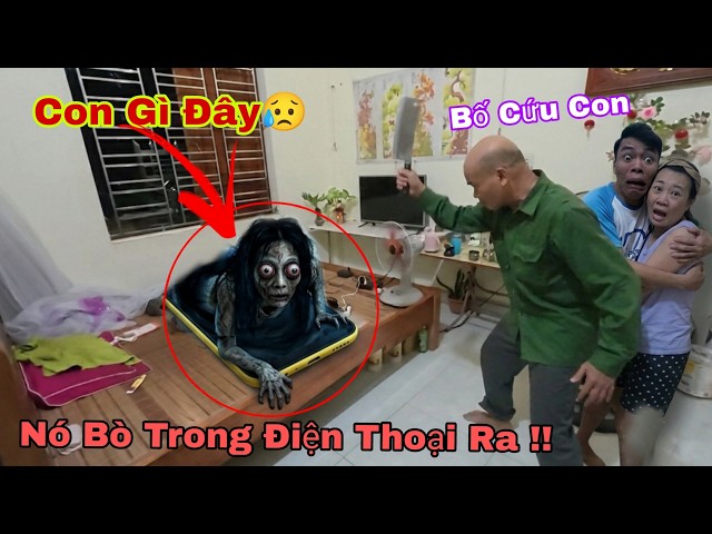 Troll! Bố Hãi Mất Hồn Khi Thấy Con M.a Bò Ra  Trong Điện Thoại Đuổi Tấn Công 2 Đứa Con| Ngọc TB 