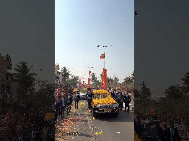 Belagavi showers it's affection for PM Modi | Massive roadshow in Karnataka