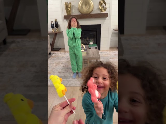 Sierra & Rhia Share One Candy - Role Play