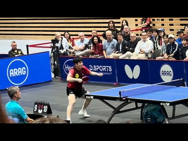 FAN ZHENDONG - focus and close look on his game and him at the end of set one against Joao Geraldo