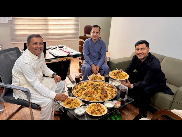 First Time Karachi Biryani Khai 🤤 