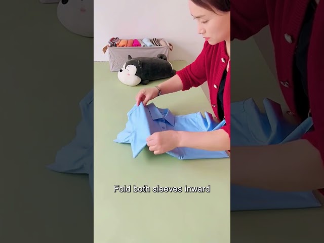 Clothing folding tricks even a 3-year-old can learn #lifestyle #lifehacks
