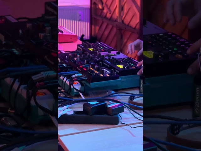 Quasar 3 Techno Event