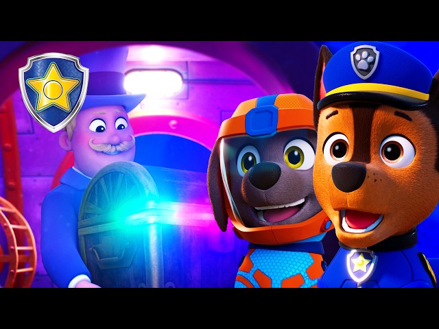 Chase Helps Zuma Discover Where He Truly Belongs! 💙🌊  | Chase Official | PAW Patrol