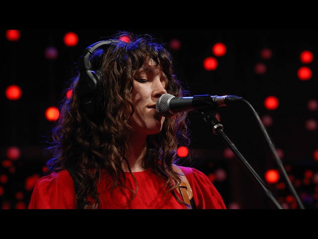 Widowspeak - The Hook (Live on KEXP)