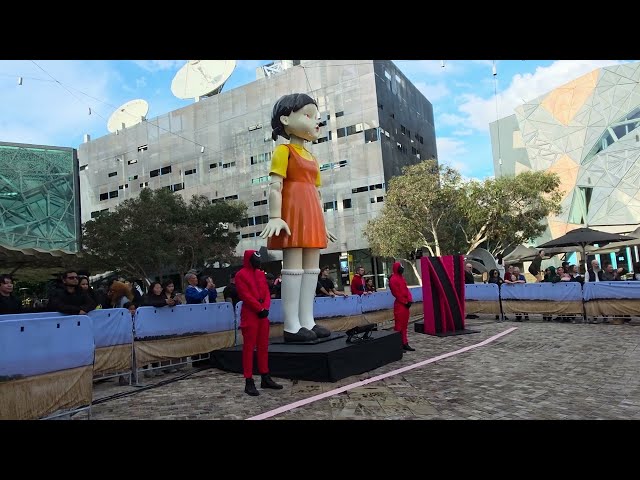 Squid Game Comes to Life at Melbourne’s Fed Square! | Red Light, Green Light Challenge