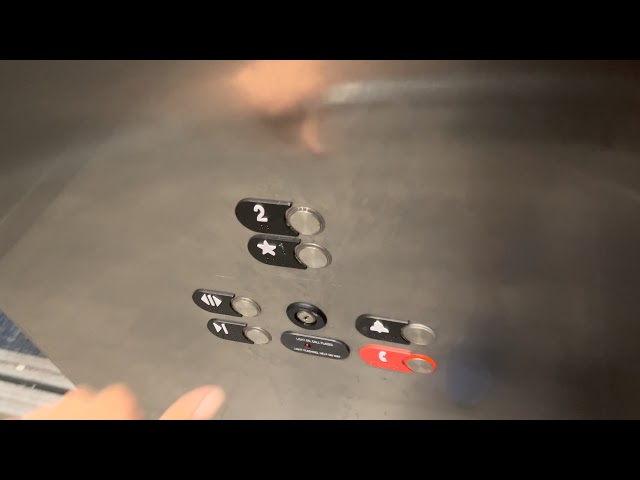 Glitchy #Otis #Hydrofit Elevator @ #Biggio’s Marriott Marquis #Houston, TX