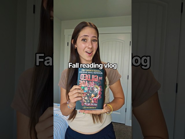 fall reading vlog 📚🍂📷 #itscarolyn #booktok #fall #vlog #4urpage #funny #blowup