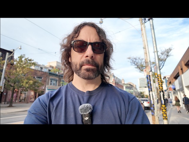 Toronto LIVE: Exploring The City On A Warmish Autumn Monday Evening
