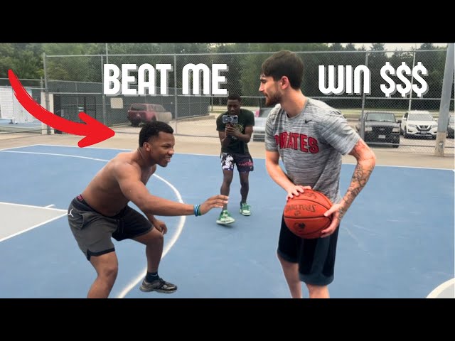Beat Me 1v1 Win Money!! AN IRL STREAMER PULLED UP ON US!!