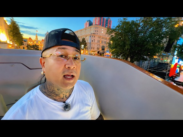 I Took a Bus Tour Around the City