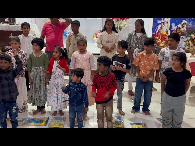 Christmas kids dance: Kaun hai, Kaun hai raja on ka raja - John Malelu Memorial CNI Church Dharashiv