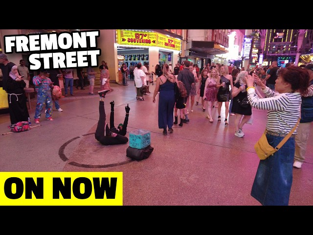 Halloween Weekend On FREMONT STREET 👻🎃 / Downtown Las Vegas - Walking The Fremont Street Experience