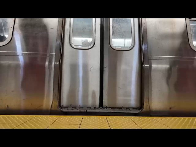 Man dragged to death after bag caught in doors of A train in Brooklyn