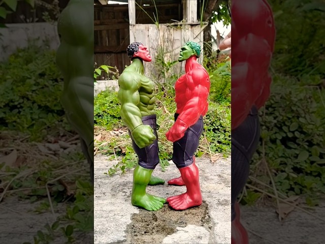 Red Hulk and Hulk Run and Switch Heads #marveltoys #superhero #hulk