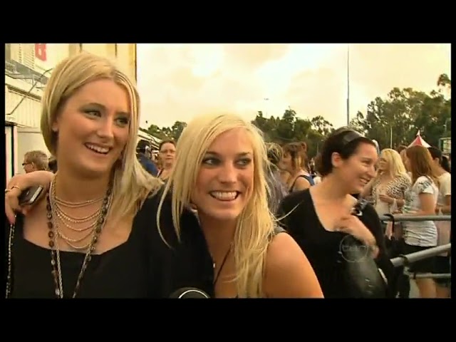 The Circus Starring Britney Spears   Perth Australia November 06, 2009 Circus + Piece Of Me Clips Tc