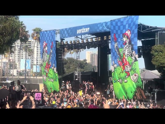 The Paradox featuring Deryck Whibley of Sum41- Fat Lip | LIVE at Vans Warped Tour(7-26-26)