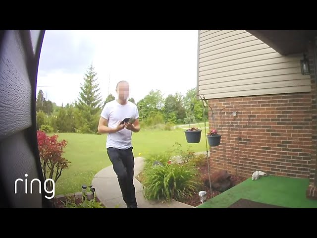 When Three Strangers Were Casing Her House, Phoebe Knew What to Do | RingTV