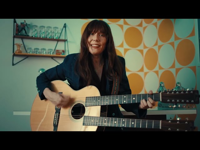 Molly Tuttle - Everything Burns (Live)