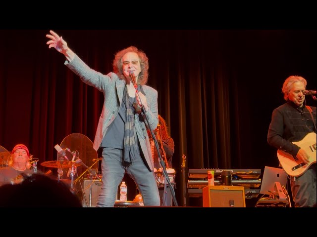 “Time Of The Season” 81 Year Old Colin Blunstone Live The Zombies 9/17/26