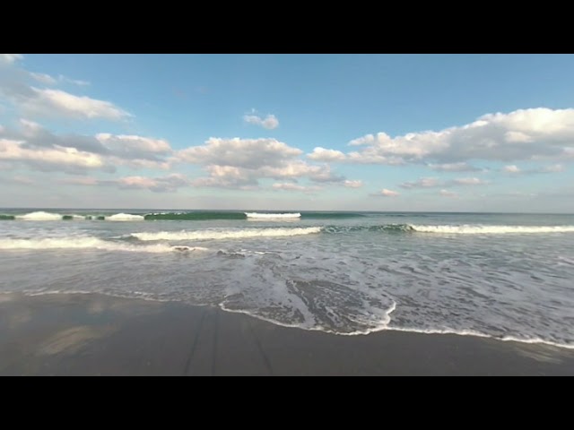 VR180 Beach - Waves breaking on the Beach in 3D