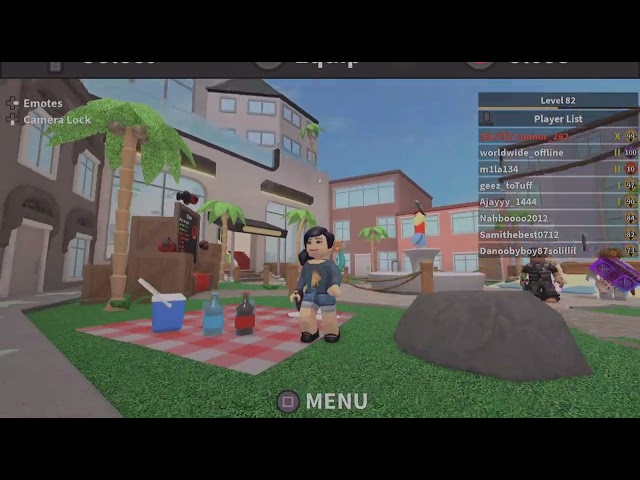 Playing Mm2 with some baddielituose patriciiaaasss 😝