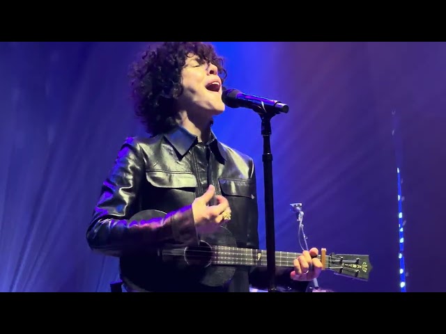 LP - Everybody’s Falling In Love (Toronto 2026)