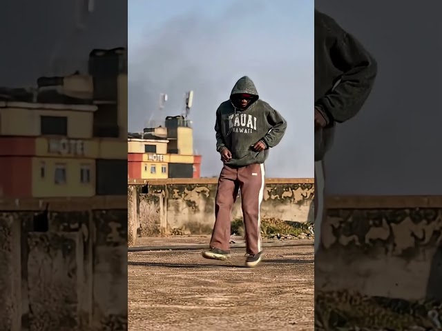 Legendary Snoopdogg C walk tutorial #captboby #tutorial #cripwalk