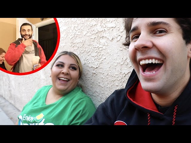 ОНА ПОЗНАКОМИЛА НАС СО СВОИМ ПАРНЕМ | @David Dobrik | Перевод РокЫча
