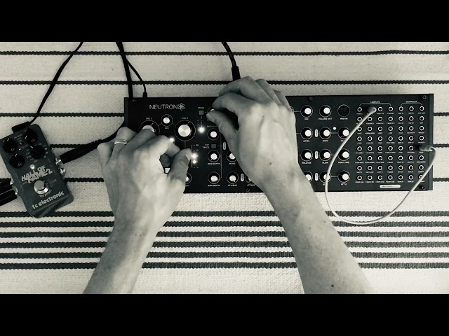Behringer Neutron Synthesizer Filter and Osc Sync Demo (No talking)