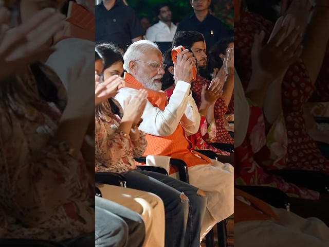 Soulful 'Parvati Parvati' reverberates in Delhi's Bhajan clubbing; PM joins too!