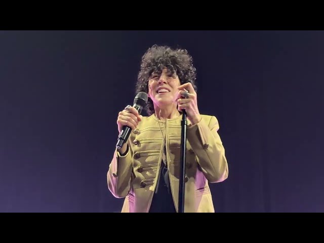 LP – Lost On You (Live)