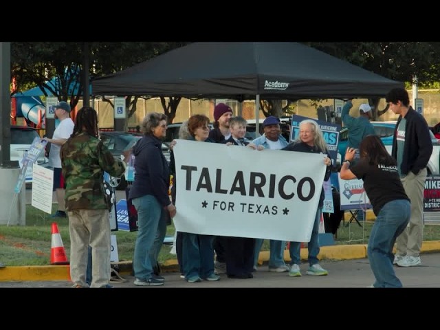 First day of early voting draws long lines in Texas