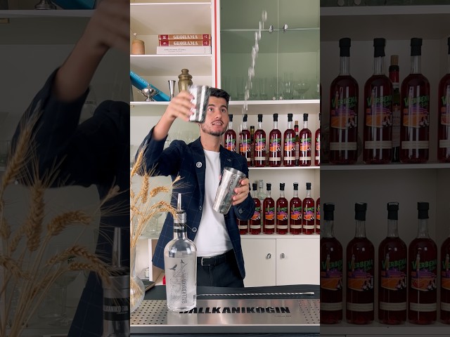 Non è solo preparare un cocktail, è creare emozioni, è creare sorrisi sinceri🦅