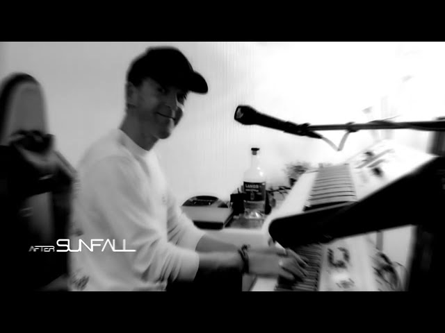 LIVING ROOM SESSIONS #2: Keep Coming Back