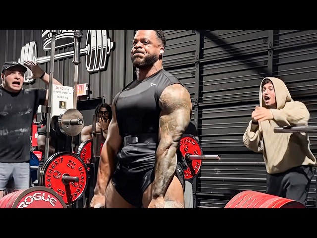 500KG Deadlifter Shocks The Entire Gym...