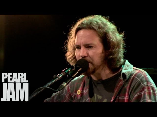"Society" (Live) - Eddie Vedder ft. Liam Finn - Water on the Road