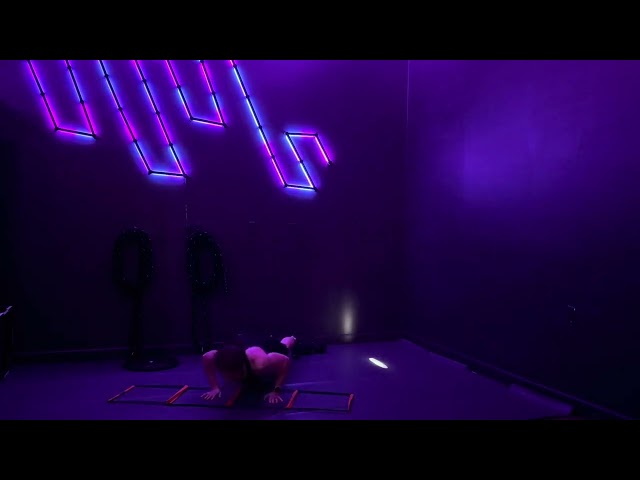 Traveling Ladder Pushup