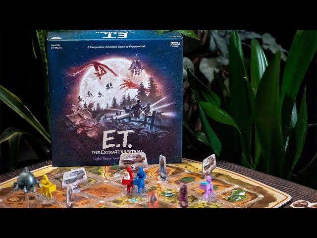 E.T. Light Years From Home game featuring: Board Hydrangea