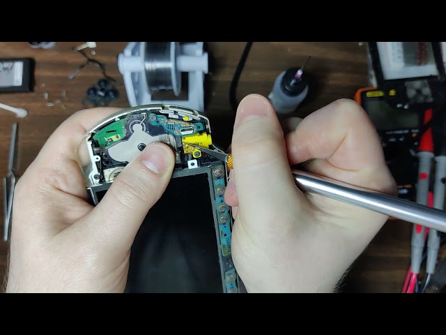 PSP 3001 disassembly and explorative surgery