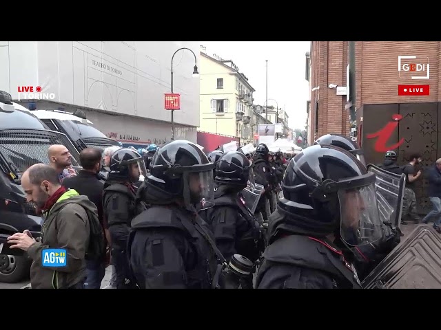 Studenti in piazza in tutta Italia, le manifestazioni in diretta