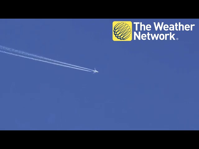 Why planes leave streaks across the sky - Science Behind Contrails