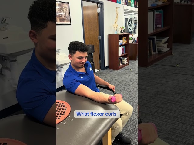 Carpal Tunnel Exercises You Can Do at Your Desk